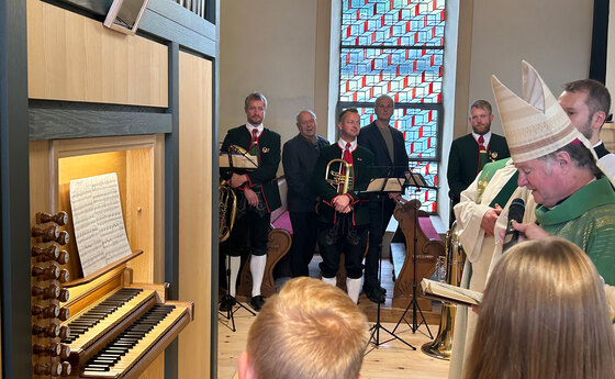 Orgelweihe in der Pfarre St. Agatha mit Bischof Manfred Scheuer