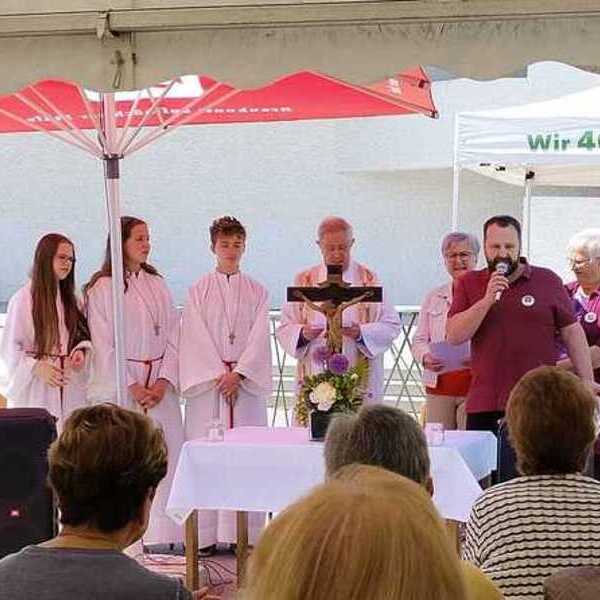 Feldmesse beim Pfarrgemeindefest 2025 / Pfarrgemeinde Langholzfeld Feldmesse beim Pfarrgemeindefest 2025