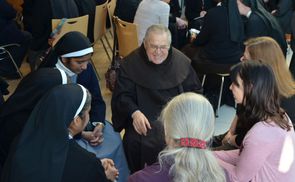 Reger Austausch unter den OrdenschristInnen